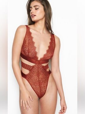 Victoria's Secret Taylor Hill Banded Plunge Teddy Lace Lingerie Bodysuit Size M